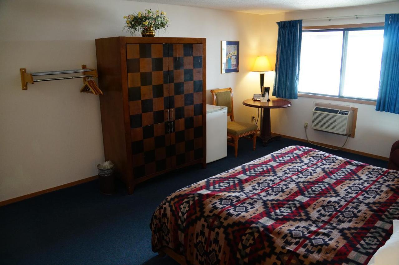 Fort Randall Casino & Hotel Pickstown Exteriör bild